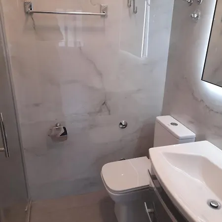 Adriahouse Complex 80m From 4* Stanici