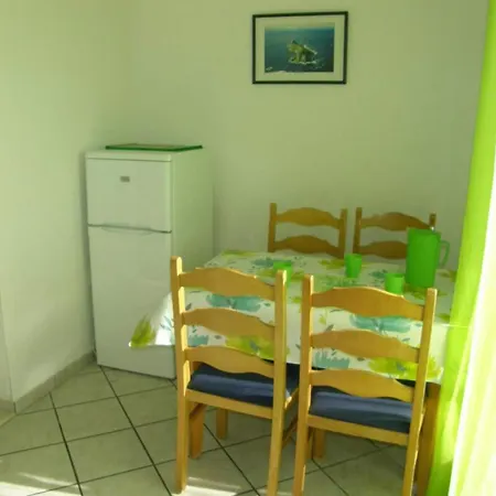 Adriahouse Complex 80m From 4* Stanici